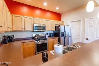 Photo #4: 6658573 Listing