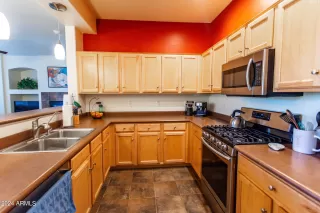 Photo #5: 6658573 Listing