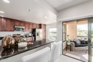 Photo #4: 6658597 Listing
