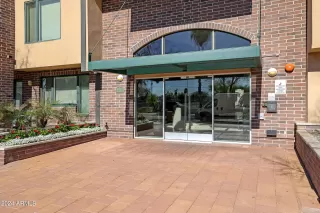 Photo #1: 6658617 Listing 