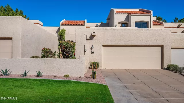 MLS: 6658619 Condo For Sale