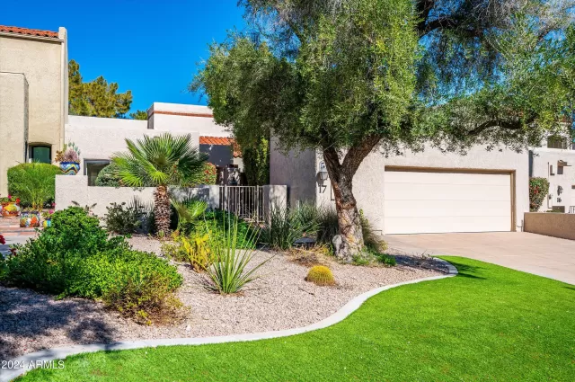 MLS: 6658621 Condo For Sale