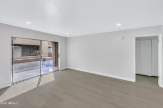 Photo #5: 6658751 Listing