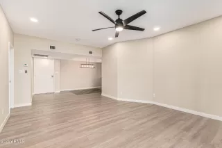 Photo #2: 6658753 Listing 