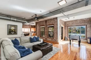 Photo #1: 6658756 Listing