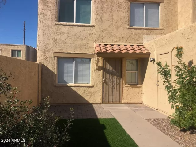 MLS: 6658805 Condo For Sale