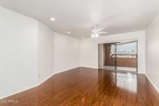 Photo #4: 6658897 Listing 