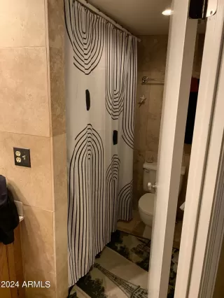 Photo #2: 6659034 Listing