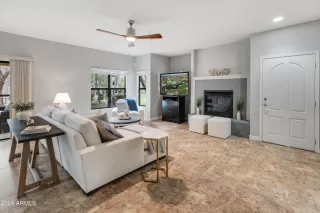 Photo #3: 6659113 Listing
