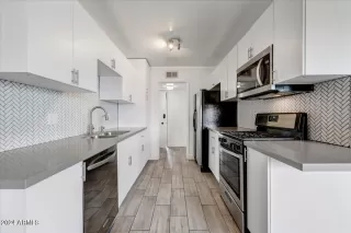 Photo #2: 6659177 Listing