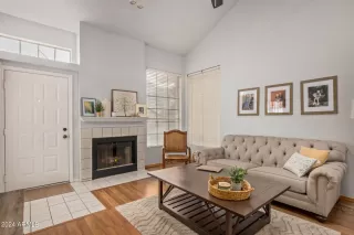 Photo #2: 6659247 Listing