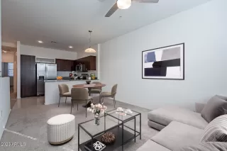 Photo #3: 6659306 Listing