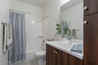 Photo #6: 6659306 Listing