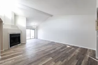 Photo #2: 6659314 Listing