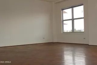 Photo #3: 6659338 Listing