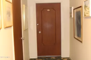 Photo #5: 6659338 Listing