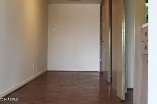 Photo #6: 6659338 Listing