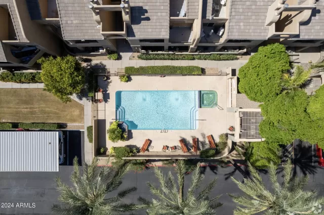 MLS: 6659437 Condo For Sale