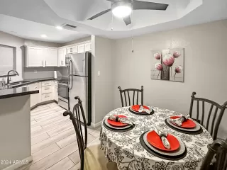 Photo #3: 6659437 Listing