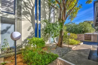 Photo #1: 6659438 Listing 