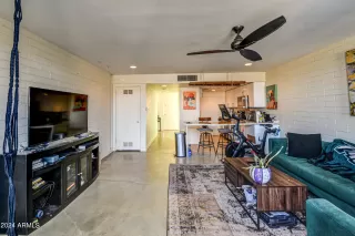 Photo #3: 6659438 Listing 