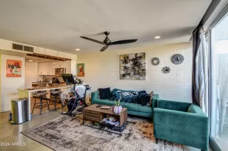 Photo #4: 6659438 Listing 