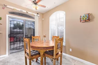 Photo #4: 6659440 Listing