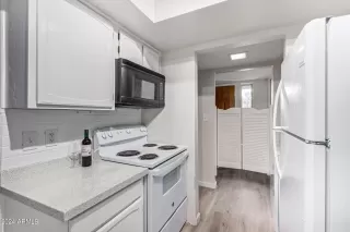 Photo #5: 6659468 Listing 