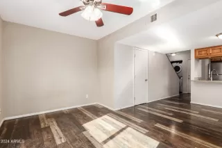 Photo #3: 6659663 Listing