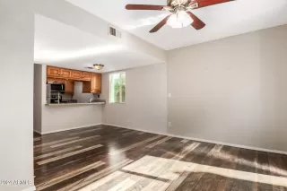 Photo #4: 6659663 Listing