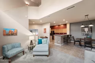 Photo #5: 6659720 Listing