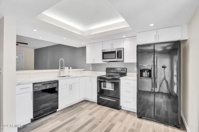 MLS: 6659935 Condo For Sale