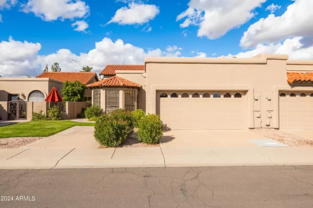 MLS: 6660015 Condo For Sale