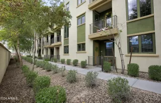 Photo #4: 6660149 Listing 