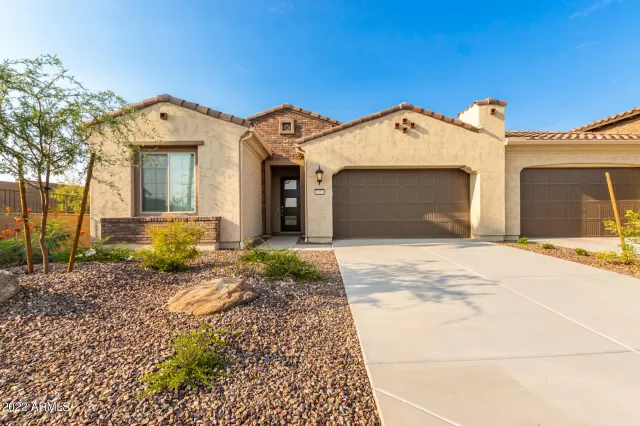 MLS: 6660365 Condo For Sale