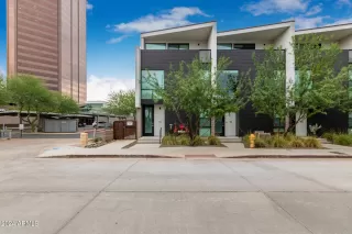 More Details about MLS # 6660656 : 1717 N 1ST AVENUE#101