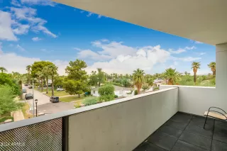 Photo #2: 6660656 Listing 