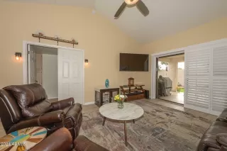 Photo #2: 6660819 Listing 