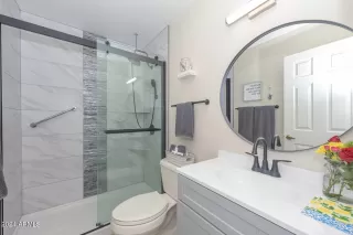 Photo #4: 6660819 Listing 