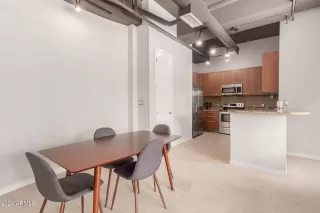 Photo #6: 6660961 Listing 