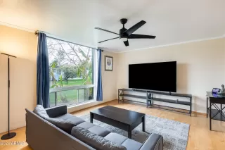 Photo #3: 6661278 Listing