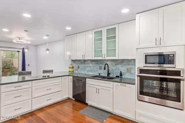 MLS: 6661343 Condo For Sale