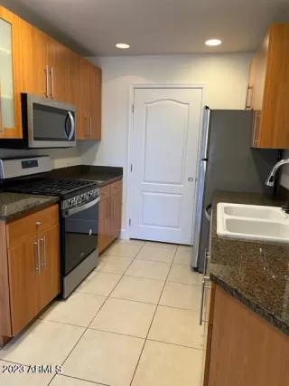 Photo #6: 6661421 Listing