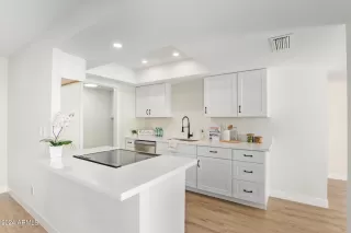 Photo #2: 6661423 Listing 