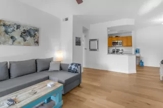 Photo #3: 6661537 Listing