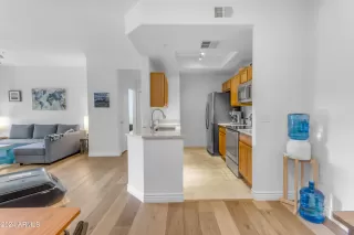 Photo #5: 6661537 Listing