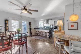 Photo #5: 6661599 Listing