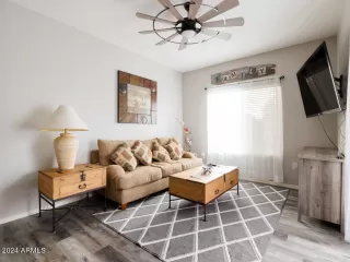 Photo #2: 6661606 Listing