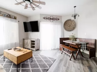 Photo #3: 6661606 Listing