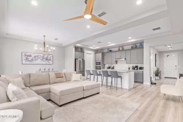 MLS: 6661731 Condo For Sale